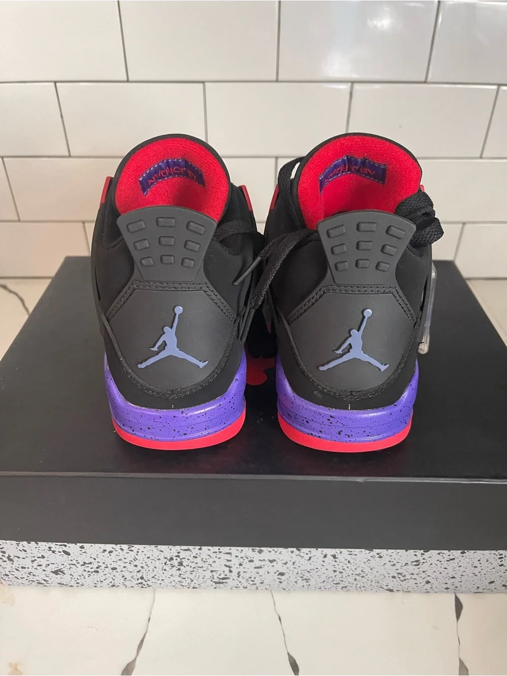 Men’s Retro 4 Raptor Size 5.5.